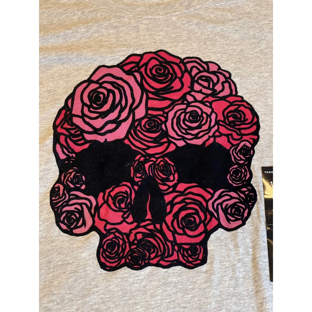 Torrid 1X Gray Rose Flower Skull Graphic Classic Fit Heritage Jersey Crew T NEW - Picture 2 of 8